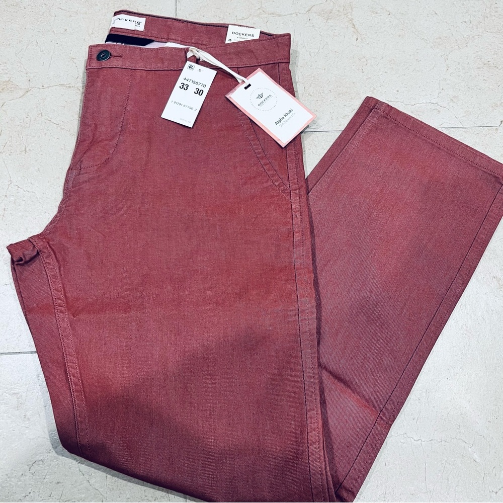 Dockers / Men's Rust Red Alpha Khaki Slim Tapered Fit Pants - Picture 10 of 10